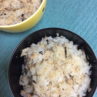 サバ缶と塩昆布で♪混ぜご飯